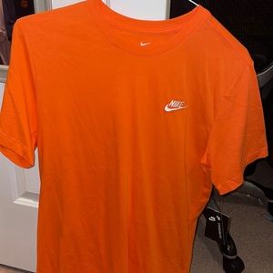 Men’s Medium Nike Orange t-shirt
